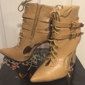 Women’s classy heels.